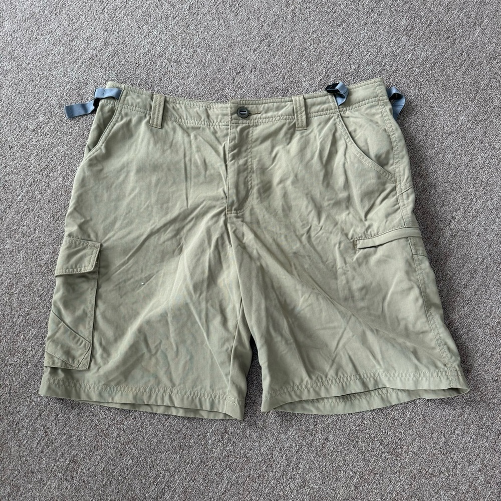 L.L. Bean Nylon Belted Shorts Size Large Regular Tan Cargo Mens‎